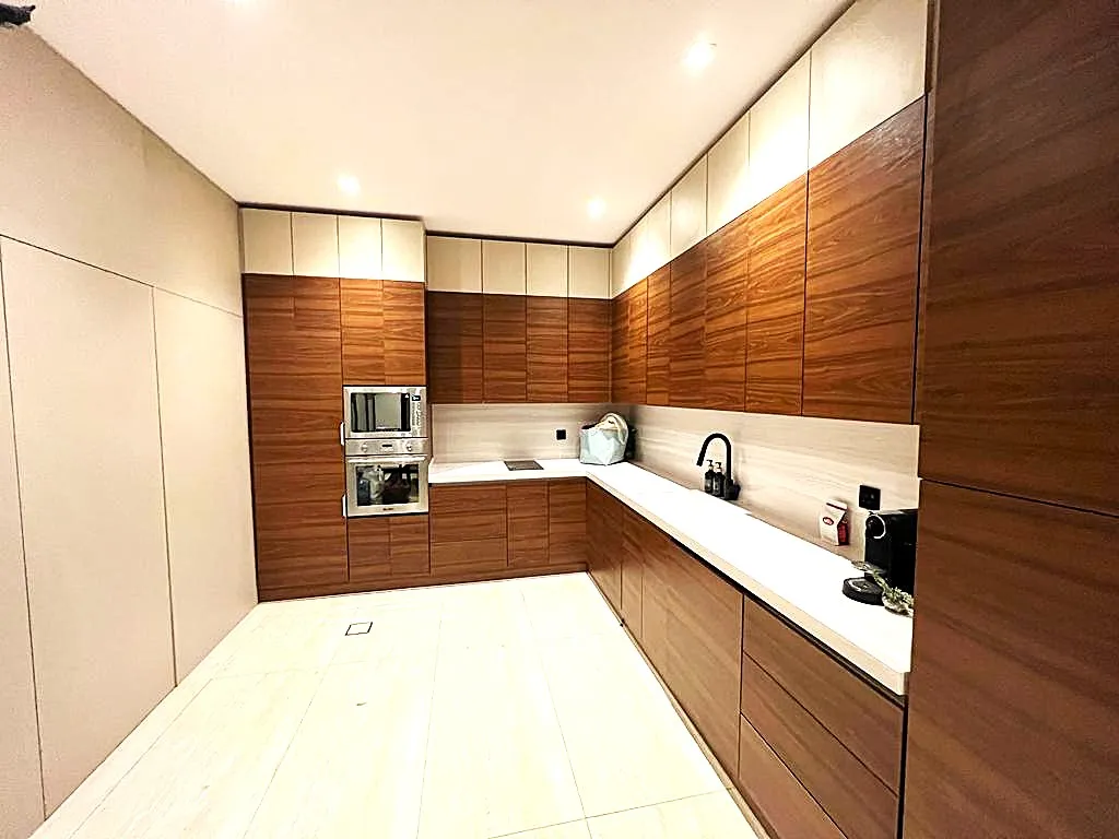 خزائن ومطابخ خشبية